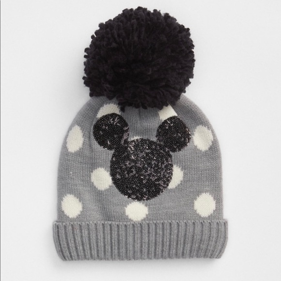 gap pom pom hat